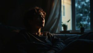 Mi sento emotivamente sovraccarico senza motivo”: la psicologia spiega l’accumulo